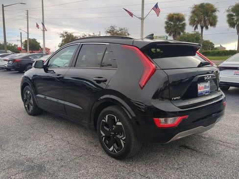 Used 2023 Kia Niro Wind w/ Wind Preserve Package image 6