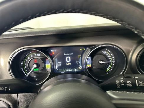 Used 2023 Jeep Wrangler Unlimited w/ Cold Weather Group image 17