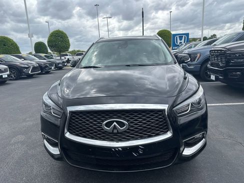Used 2019 INFINITI QX60 Luxe w/ Essential Package image 2