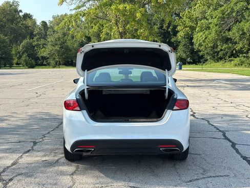 Used 2016 Chrysler 200 S w/ Comfort Group FWD image 9