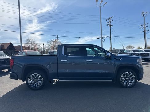 Used 2025 GMC Sierra 1500 Denali w/ Denali Reserve Package image 6