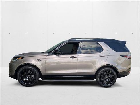 New 2025 Land Rover Discovery Dynamic SE image 5
