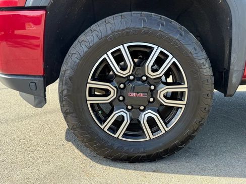 Used 2022 GMC Sierra 2500 AT4 AWD/4WD image 10