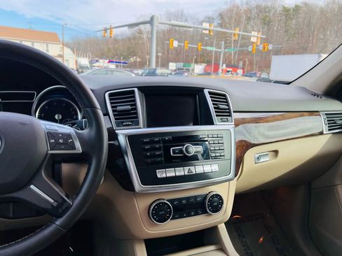 Used 2013 Mercedes-Benz ML 350 2WD image 24