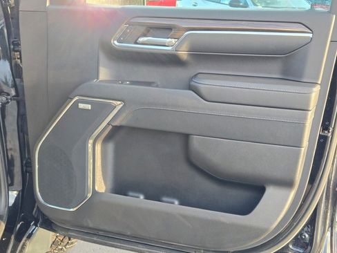 Used 2024 Chevrolet Silverado 1500 LT Trail Boss w/ LT Trail Boss Premium Package image 5