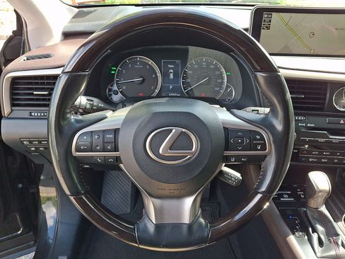 Used 2018 Lexus RX 350L Luxury w/ Accessory Package AWD/4WD image 20