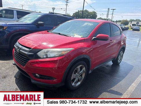 Used 2017 Honda HR-V EX image 1