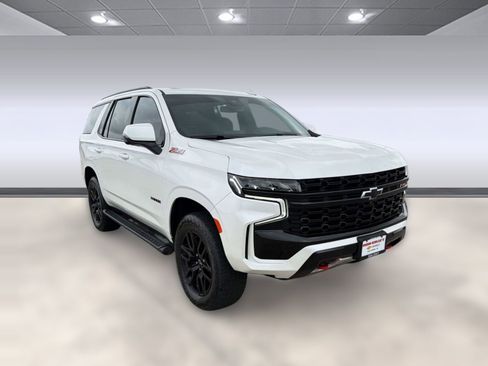 Used 2024 Chevrolet Tahoe Z71 w/ Luxury Package AWD/4WD image 6