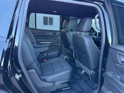 Used 2026 Chevrolet Traverse LT w/ Sun and Wheel Package image 21