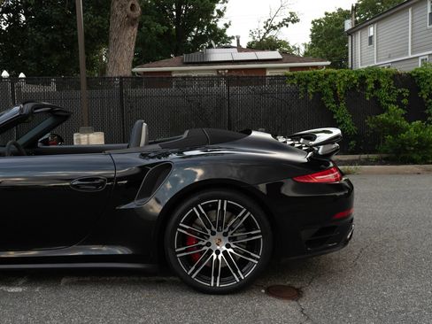 Used 2014 Porsche 911 Turbo image 21