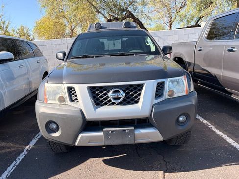 Used 2013 Nissan Xterra PRO-4X w/ Pro-4x Leather Pkg AWD/4WD image 3