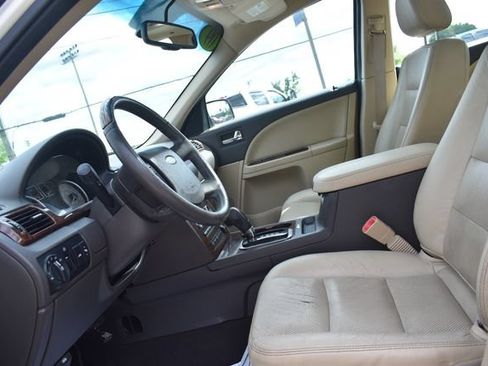 Used 2009 Ford Taurus Limited AWD/4WD image 25