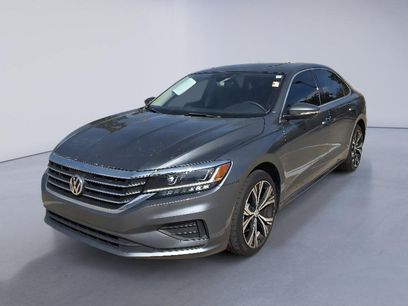 Used 2022 Volkswagen Passat 2.0T SE