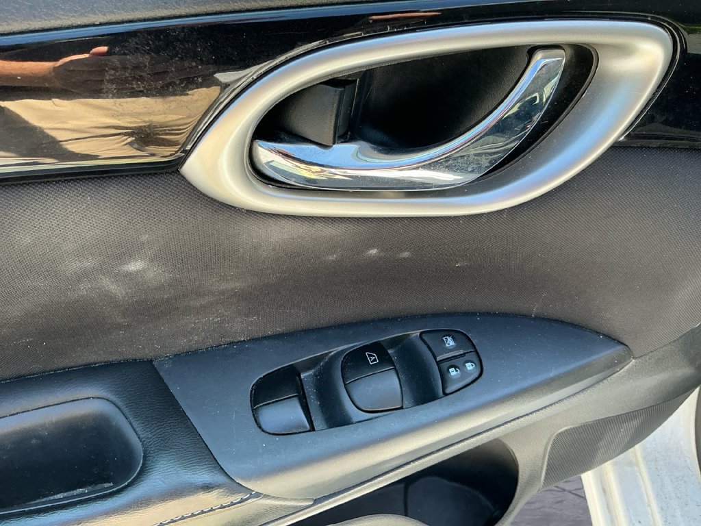 Used 2017 Nissan Sentra SV FWD image 23