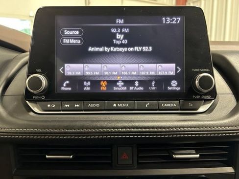 Used 2023 Nissan Rogue SV AWD/4WD image 26