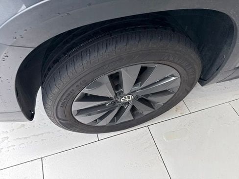 Used 2023 Volkswagen Taos S w/ Driver Assistance Package FWD image 4