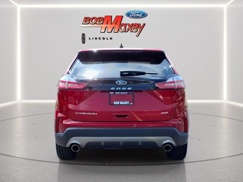 Used 2023 Ford Edge Titanium AWD/4WD image 5