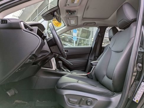 Used 2023 Toyota Corolla Cross XLE w/ Convenience Package AWD/4WD image 2