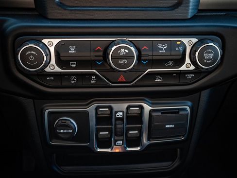 Used 2020 Jeep Gladiator Sport w/ Quick Order Package 24S image 34