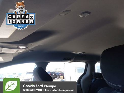 Used 2023 Chrysler Voyager LX image 21