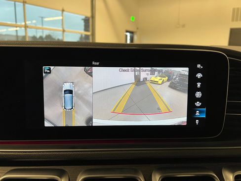 Used 2022 Mercedes-Benz GLE 350 4MATIC w/ AMG Line Exterior image 18