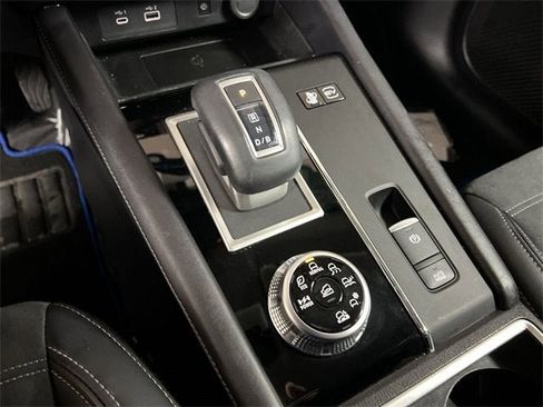 Used 2024 Mitsubishi Outlander SEL image 16