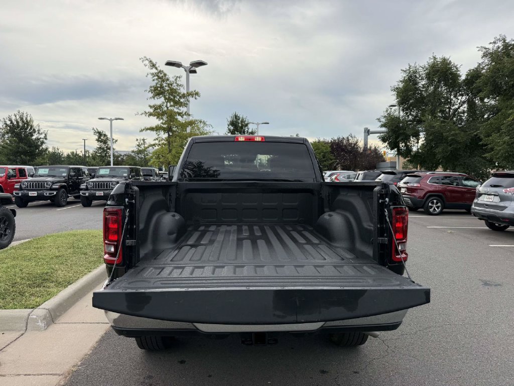 Used 2026 RAM 2500 Big Horn AWD/4WD image 32