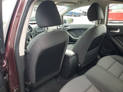 Used 2017 Kia Forte LX w/ LX Popular Package image 15