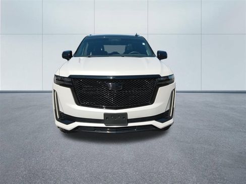 Certified 2023 Cadillac Escalade Sport Platinum w/ LPO, ONYX Package AWD/4WD image 5