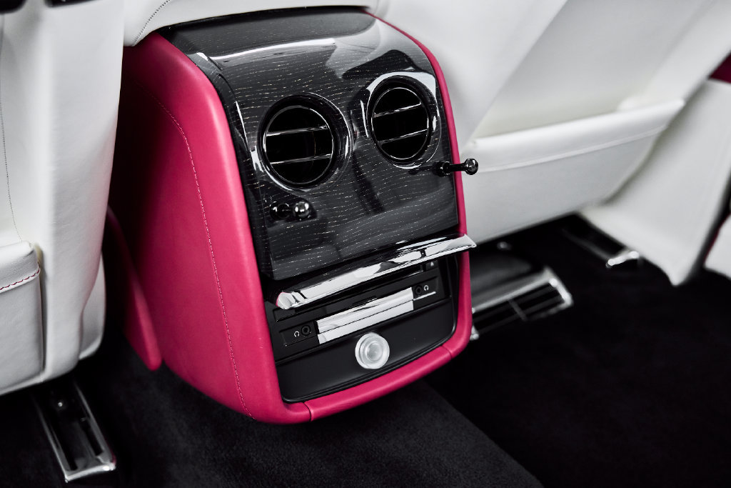 Used 2023 Rolls-Royce Phantom Sedan RWD image 69