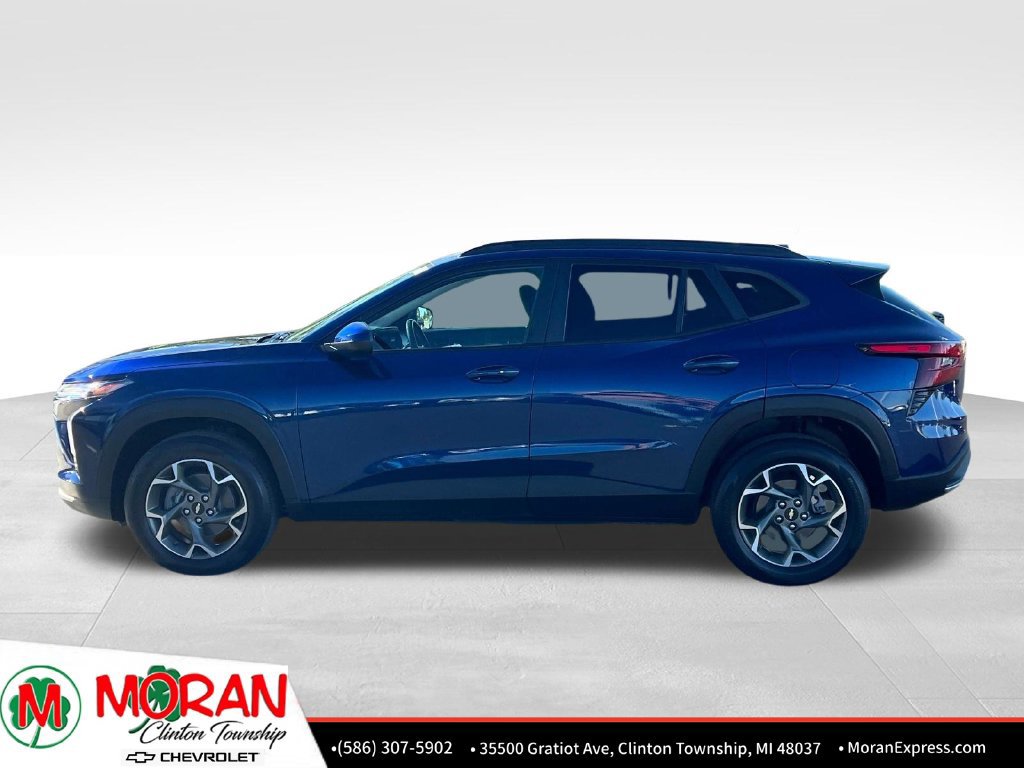 Certified 2024 Chevrolet Trax LT w/ Driver Confidence Package FWD image 3