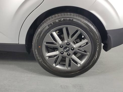 Certified 2021 Kia Soul S image 41