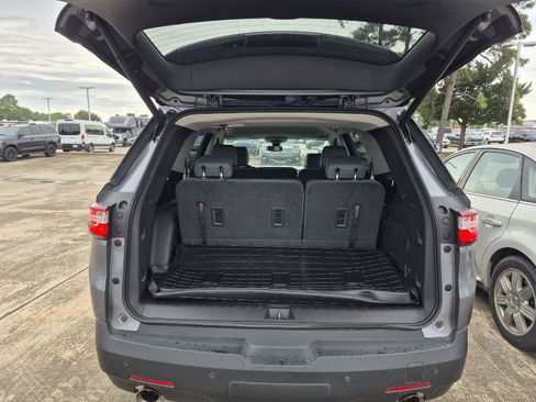Used 2019 Chevrolet Traverse LT w/ LT Premium Package FWD image 13