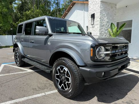 Used 2024 Ford Bronco Outer Banks AWD/4WD image 16