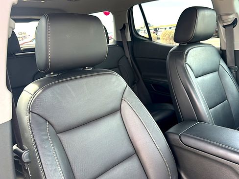 Used 2020 GMC Acadia SLT image 25