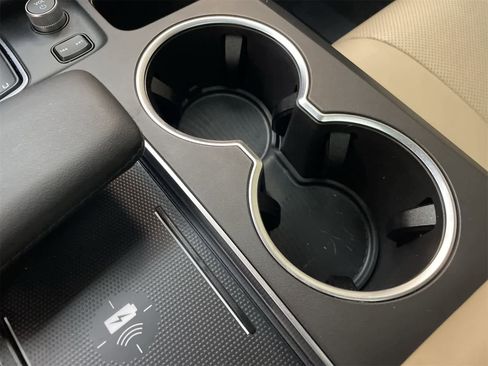 Used 2024 Acura MDX FWD w/ Technology Package image 11