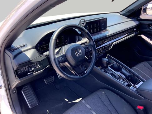 Used 2025 Honda Accord Sport image 17