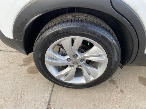 Used 2024 Buick Encore GX Preferred FWD image 34