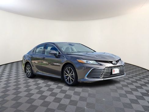 Certified 2023 Toyota Camry XLE w/ Cold Weather Package AWD/4WD image 5