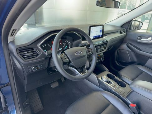 Certified 2022 Ford Escape SEL image 10