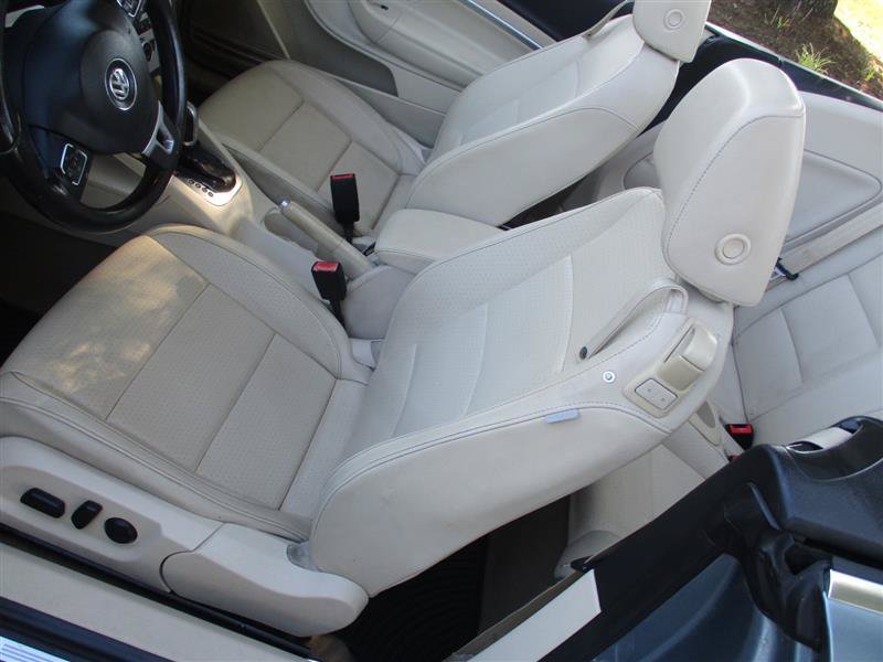 Used 2013 Volkswagen Eos Komfort FWD image 11