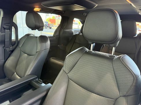 Certified 2025 Toyota Sienna XLE Woodland Edition image 22