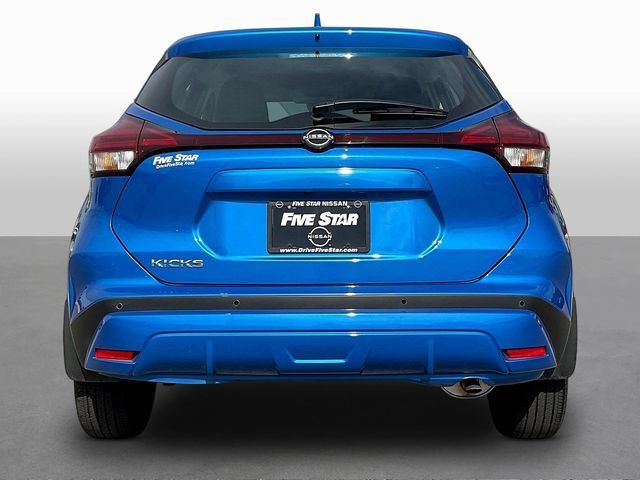 Certified 2025 Nissan Kicks Play S FWD image 6