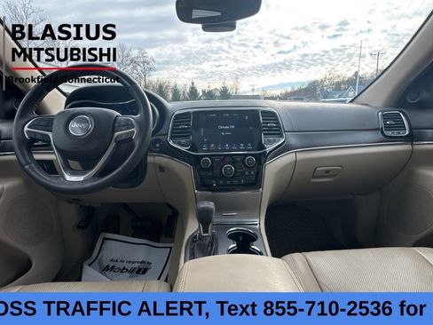 Used 2020 Jeep Grand Cherokee Overland image 17