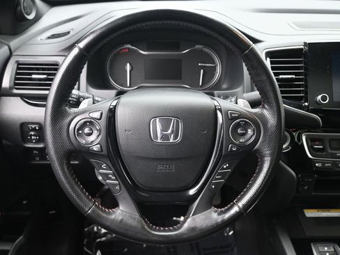 Used 2022 Honda Ridgeline Black Edition image 17