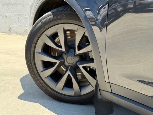 Used 2024 Tesla Model X AWD/4WD image 21