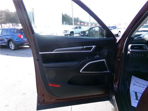 Used 2022 Kia Telluride S image 19