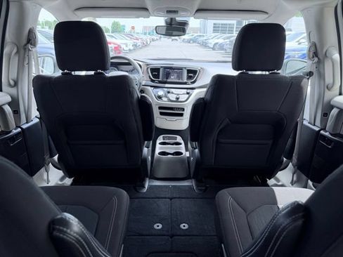 Certified 2023 Chrysler Voyager LX FWD image 24