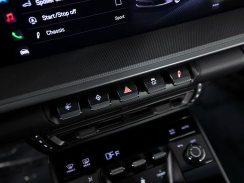 Certified 2022 Porsche 911 Carrera image 24