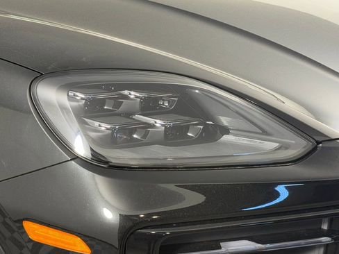 New 2026 Porsche Cayenne image 17